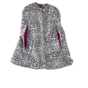 Chic & trendy cape coat!💃🏻💁🏻‍♀️😍